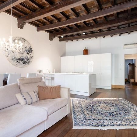 Exclusive Elegant Apartment In Pieno Centro! X4 Римини Екстериор снимка