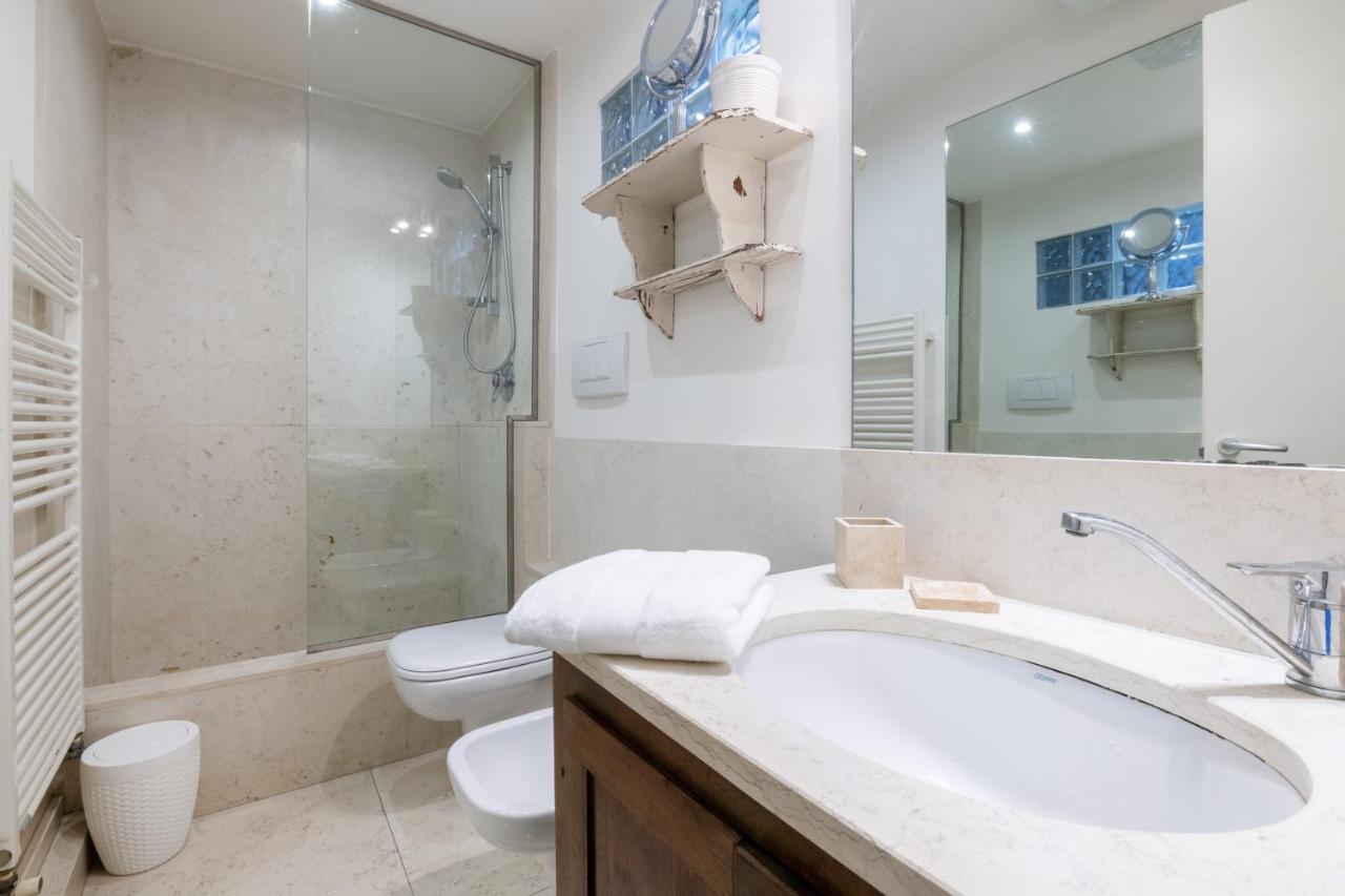 Exclusive Elegant Apartment In Pieno Centro! X4 Римини Екстериор снимка